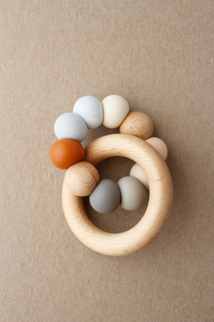 Wood & Silicone teething toy – littleCHEW